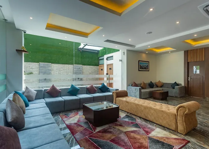 Crystal Pashupati, Near Airport & Pashupatinath ホテル