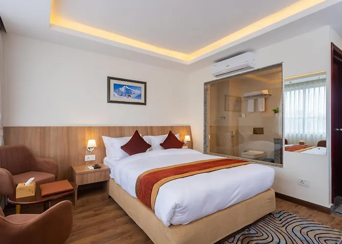Crystal Pashupati, Near Airport & Pashupatinath ホテル 4*