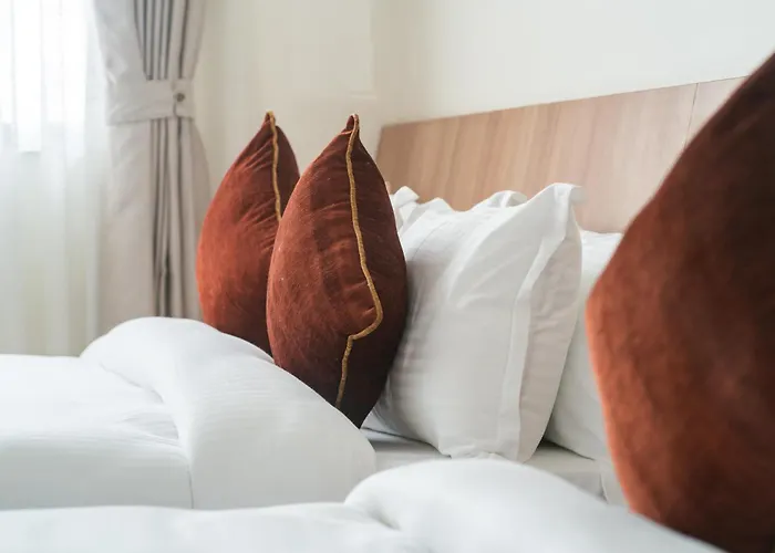 Crystal Pashupati, Near Airport & Pashupatinath ホテル 4*